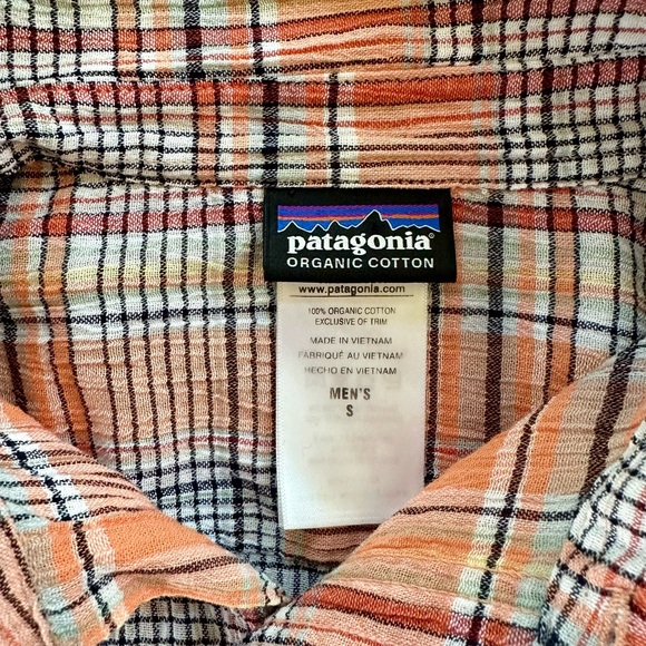Men’s Patagonia button-up shirt size small - Picture 2 of 2